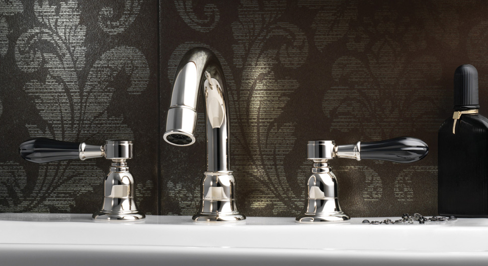 Fixture product photograph from the official Lavish homepage